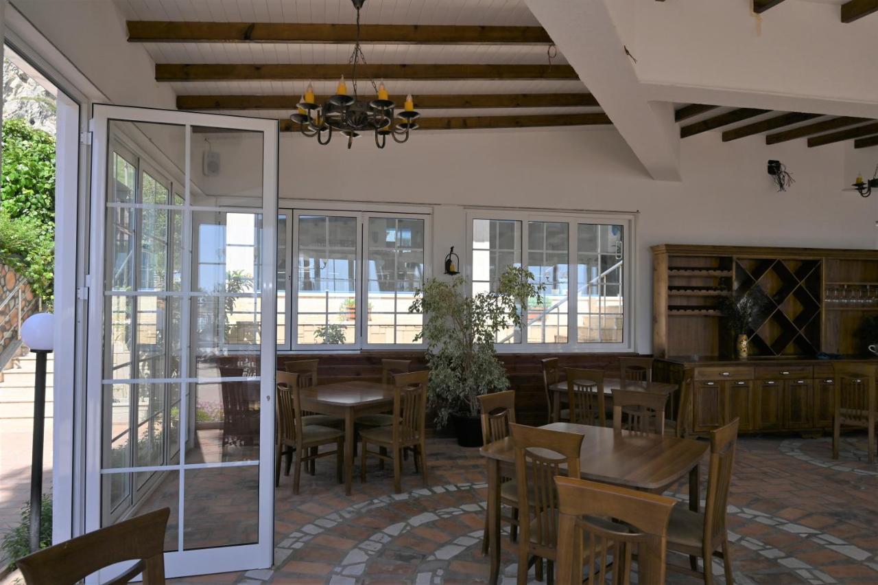 Hotel Grand G&T Škalngur Zewnętrze zdjęcie